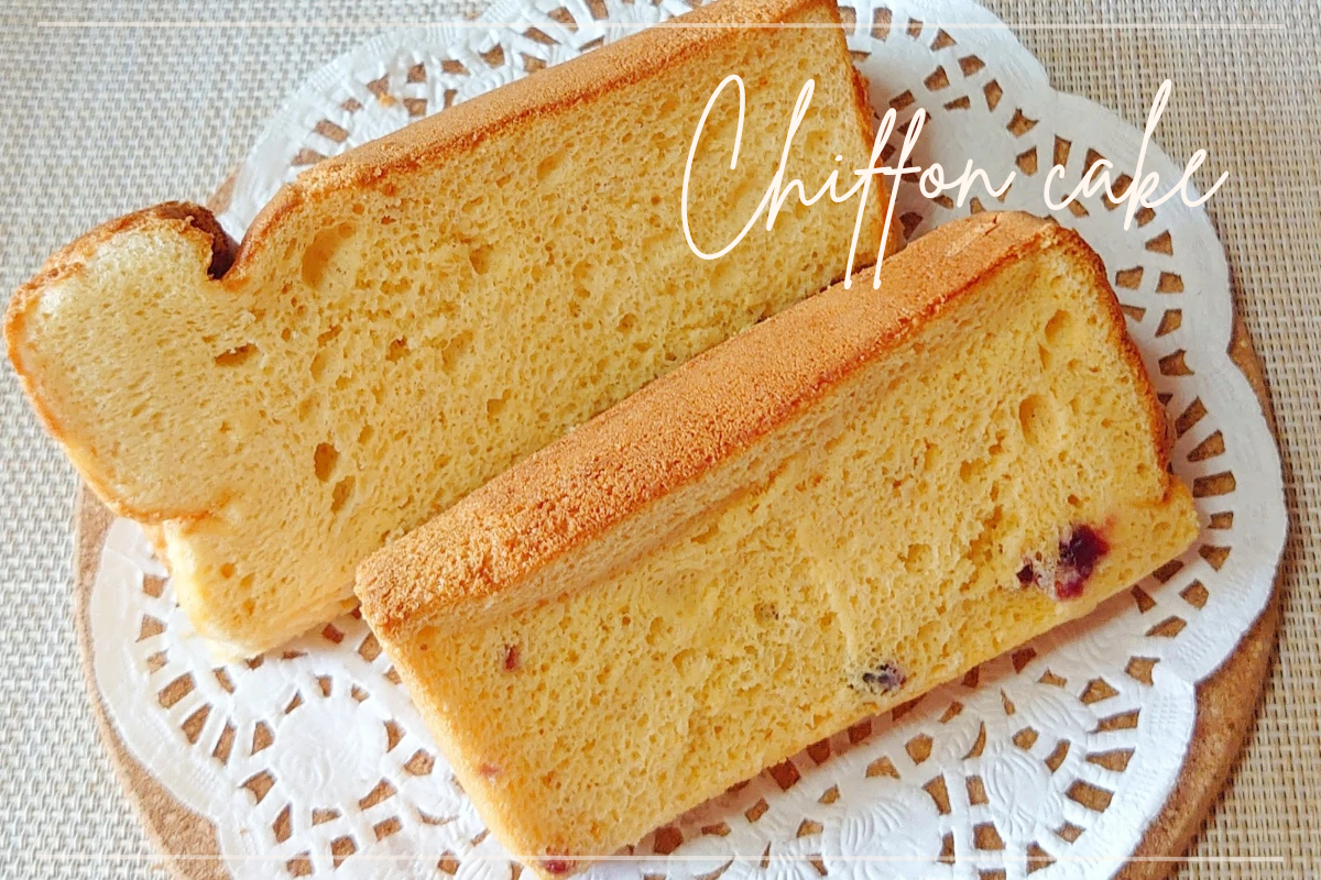 nono kitchenのシフォンケーキ(プレーン)の断面と焼き色がわかる写真